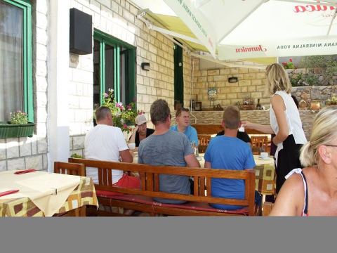 Betina 2012 – 413