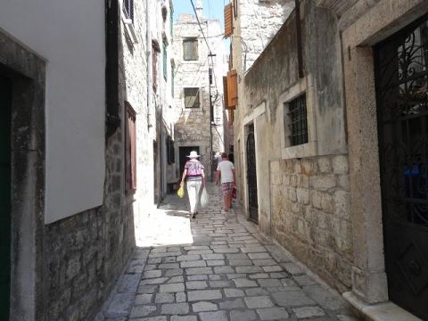 Betina 2012 – 220